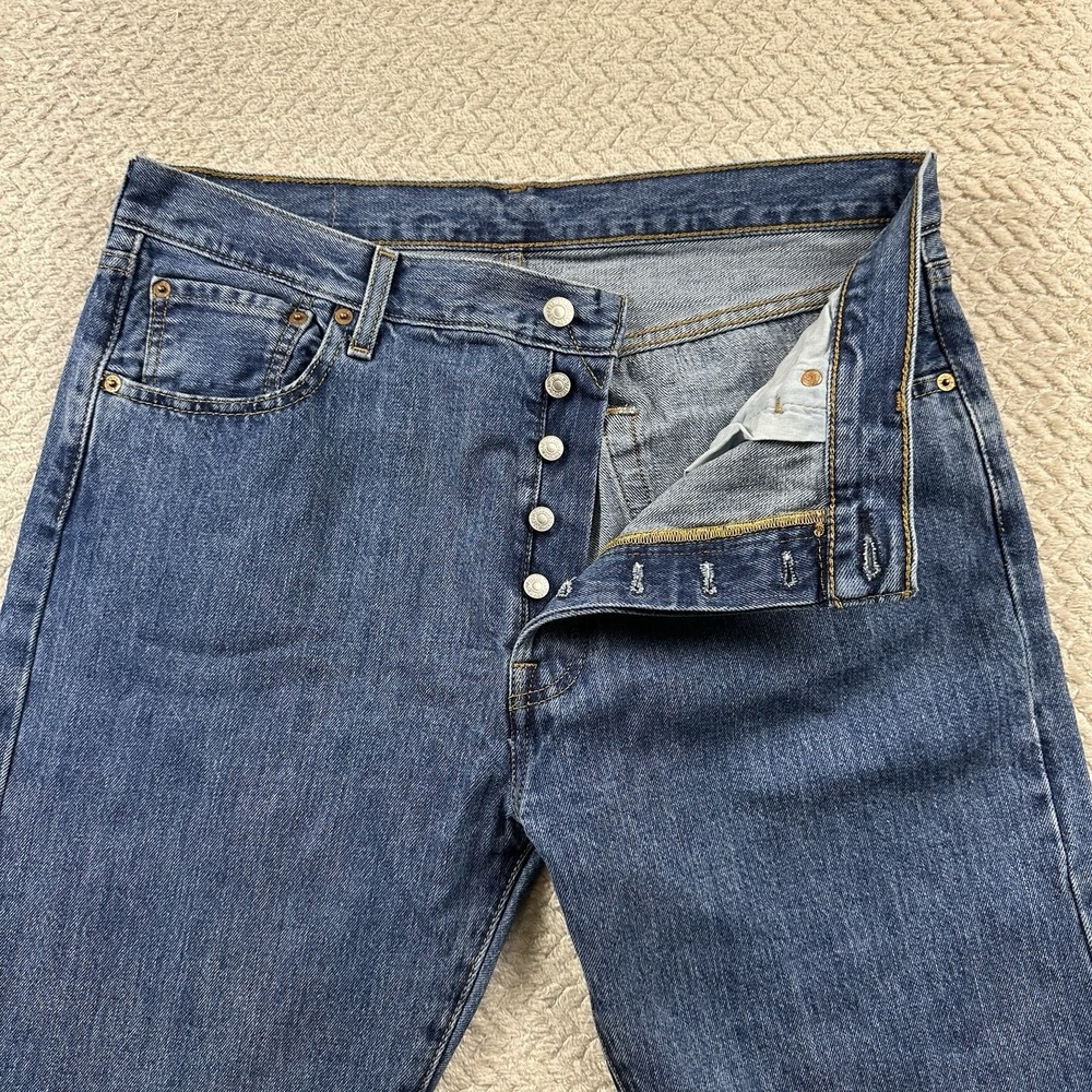Levi's 501xx Men's Button Fly Jeans 36x32 Blue Denim Cowboy Modern Casual work - Picture 4 of 16